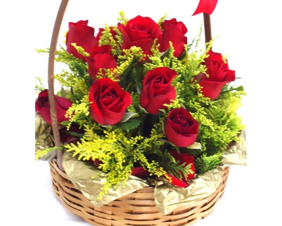cesta de rosas vermelhas flores em Florianópolis floricultura em Floripa decoração de eventos