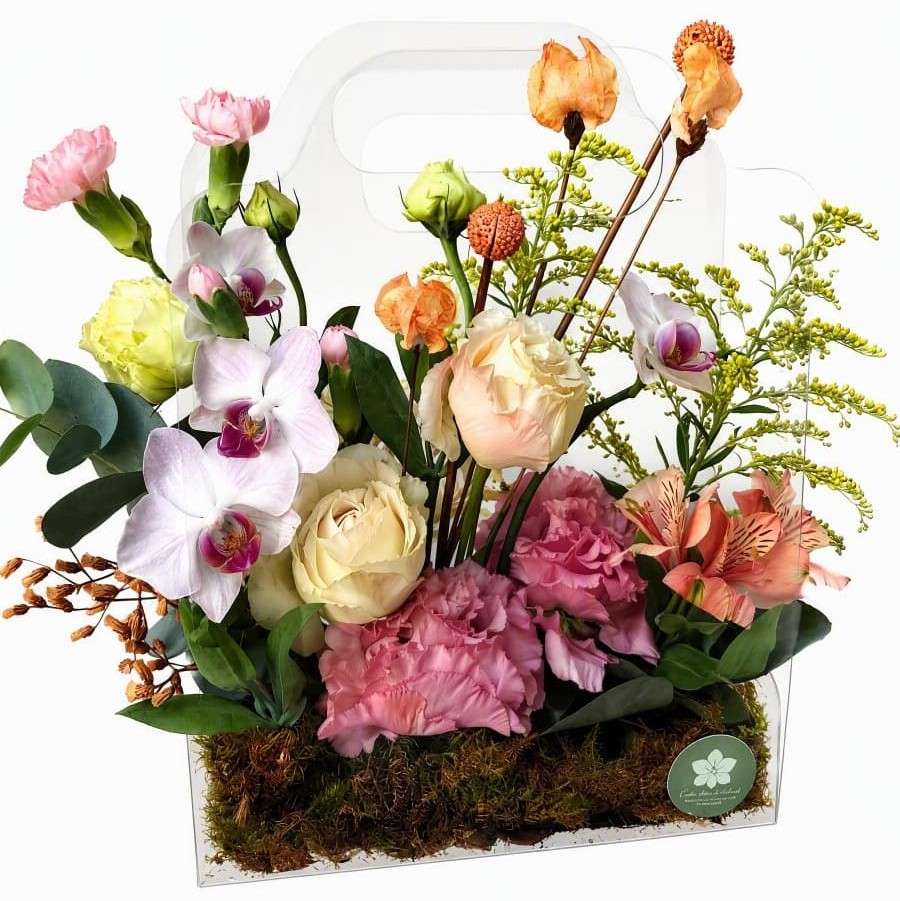 saco de acrilico transparente com flores